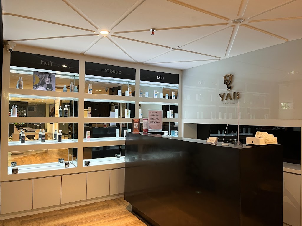 Yab Luxury Salon Unisex Premium Beauty Salon In Kozhikode Luxury Hair Salon Kozhikode Keratin In Calicut