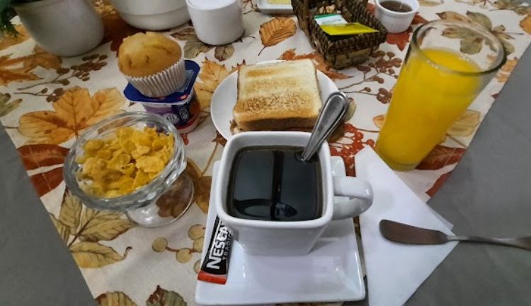 Comida y bebida