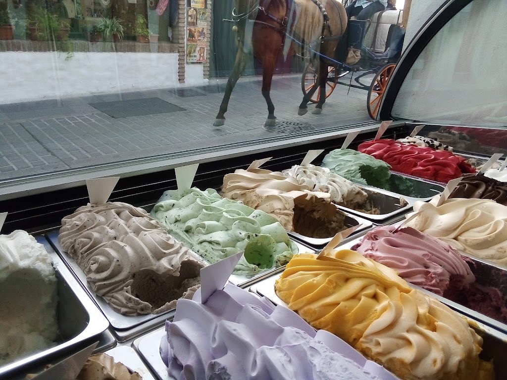 Heladeria El Principito — Comida y bebida