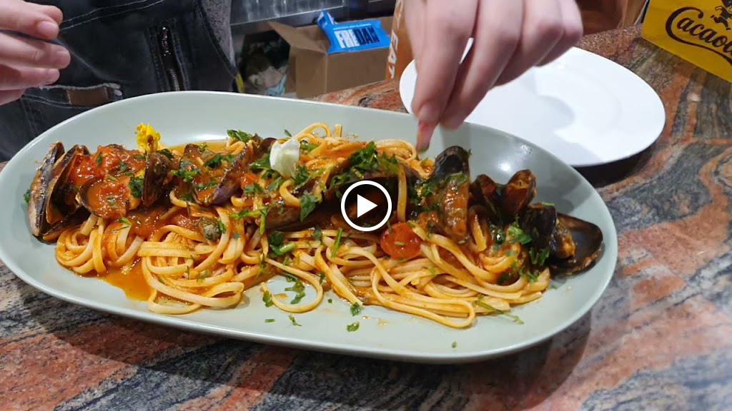 Restaurante Pizzeria El Italiano de Olesa de Montserrat — Videos