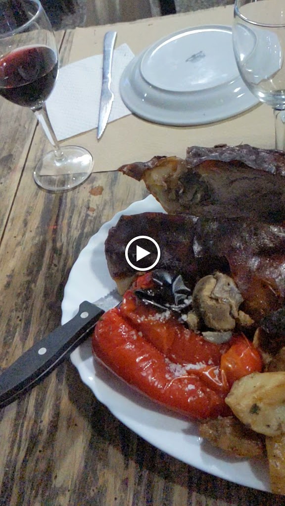 Restaurante Vaqueria Las Salinas — Comida y bebida