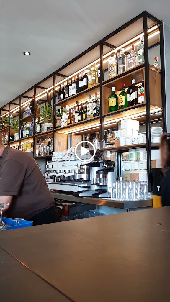 Bar El Punto — Ambiente