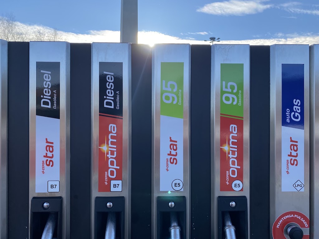 Estacion de Servicio El Caleyu — Del propietario