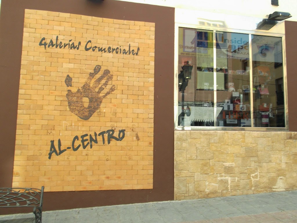 Bazacomercial.com. Guia de Comercios y Servicios de Baza