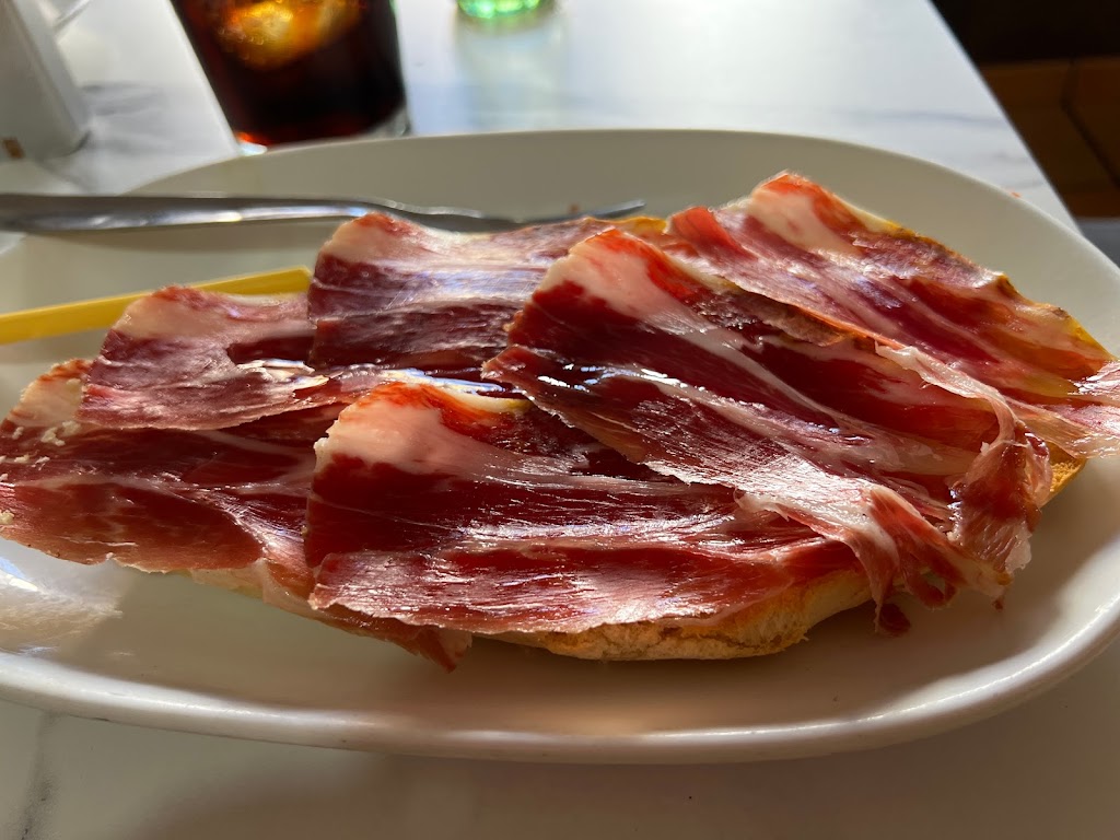 Sidreria Asturias — Comida y bebida
