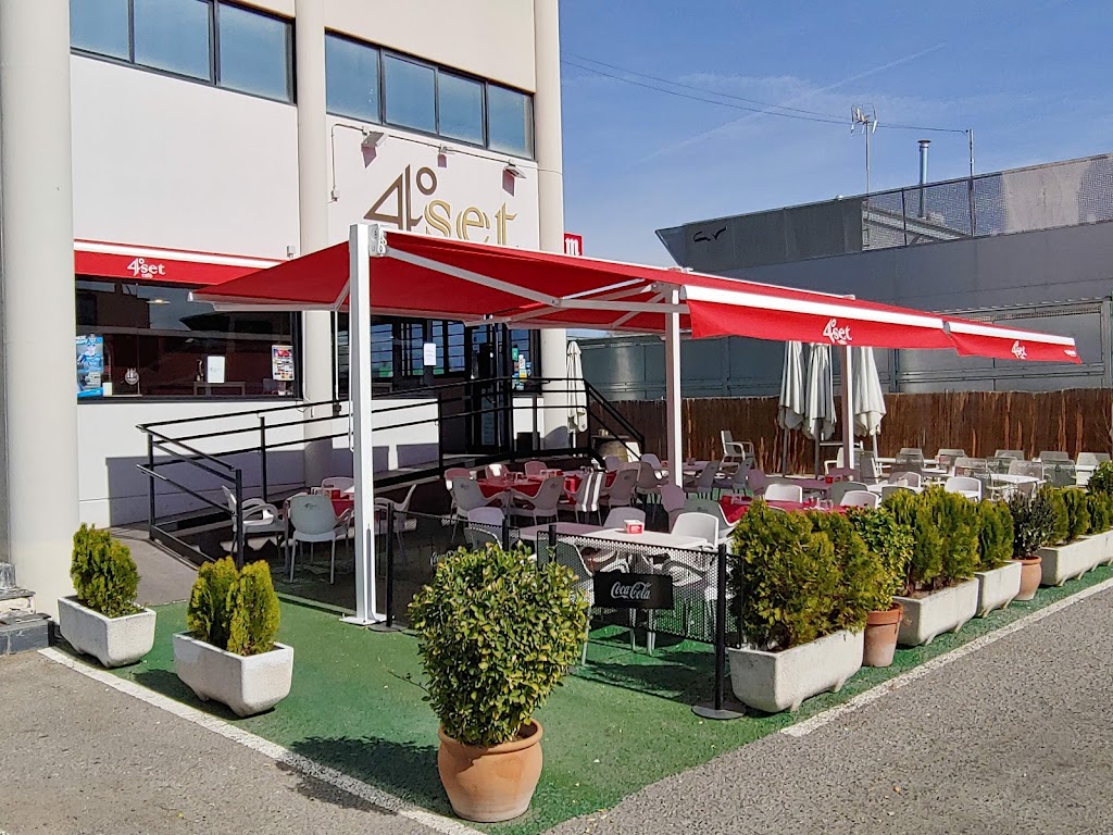 Bar restaurante Cuarto Set — Del propietario