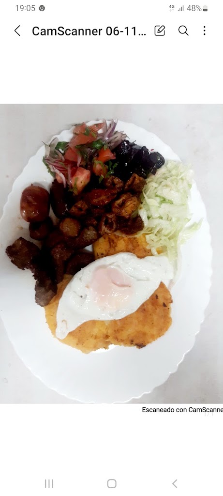 El Rincon de Don Carlitos — Comida y bebida