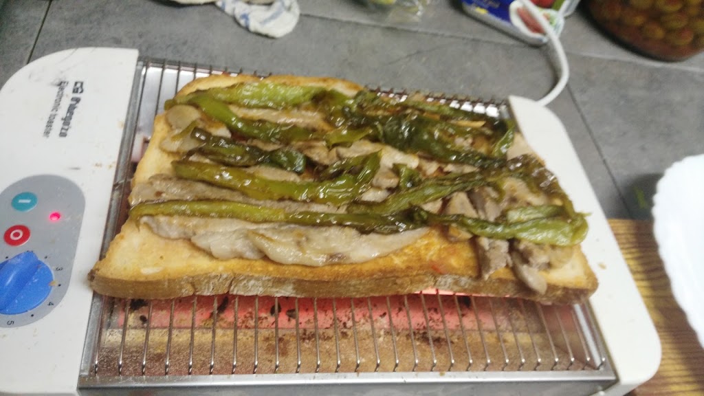 Bar Bolote Tapes Variades — Comida y bebida