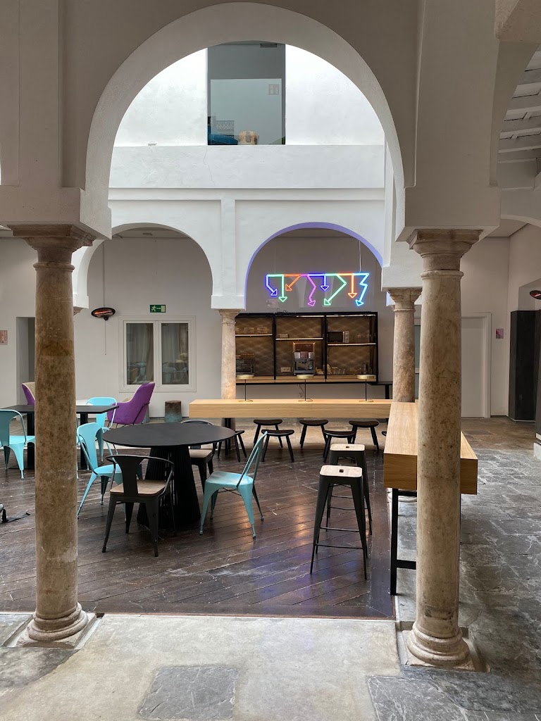 room007 Salvador Hostel