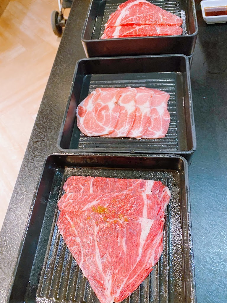 燒肉眾精緻炭火燒肉 (台中JMall店) 的照片