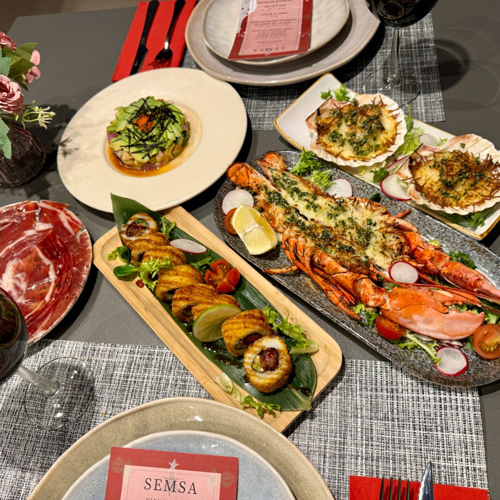 SEMSA Restaurante — Comida y bebida