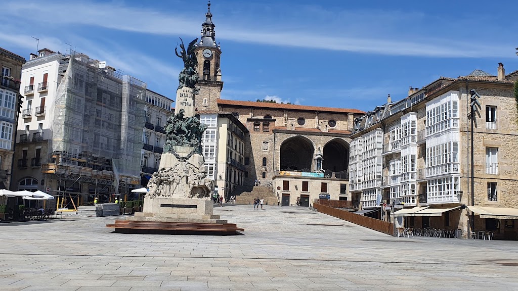 Plaza de la Virgen Blanca