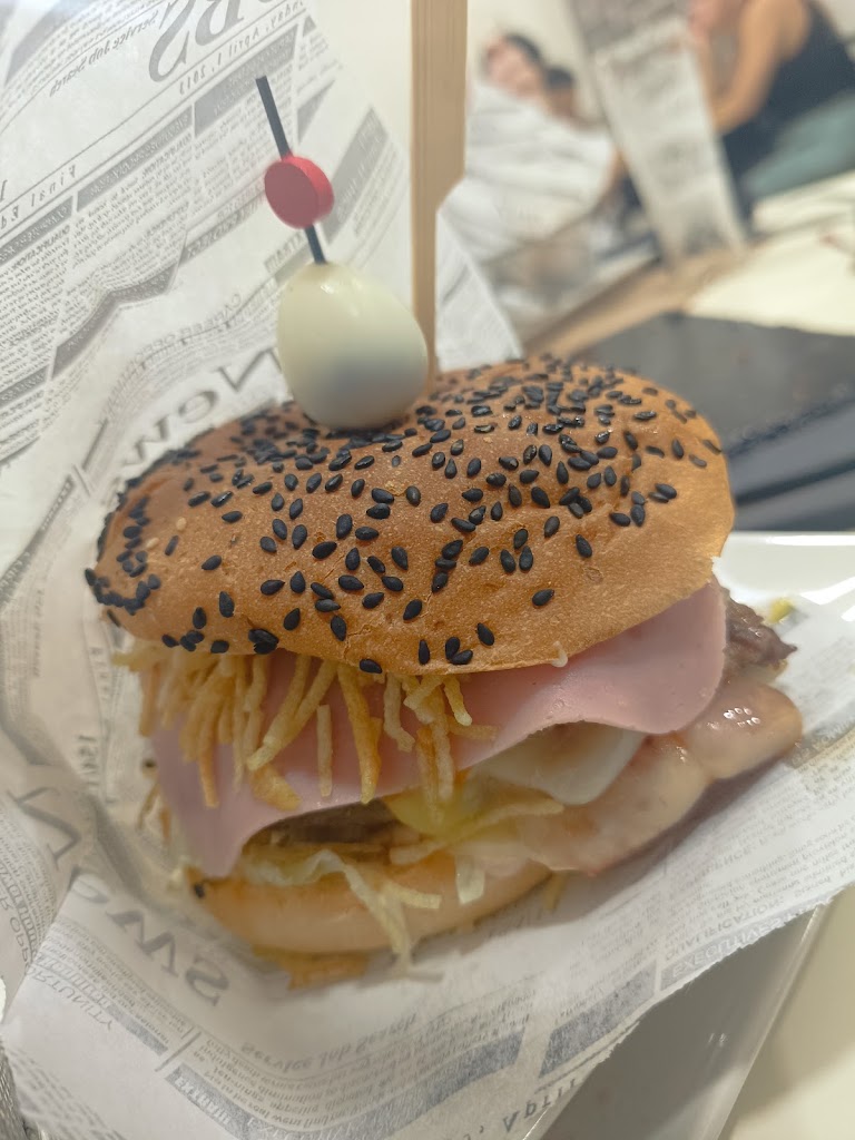 Bar latino La sucursal — Comida y bebida