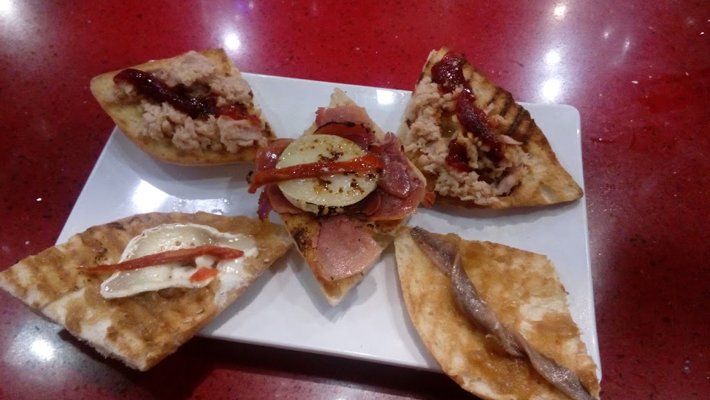 Cafe Real — Comida y bebida
