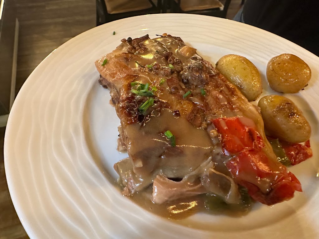 LA CANTINA de BADALONA — Comida y bebida