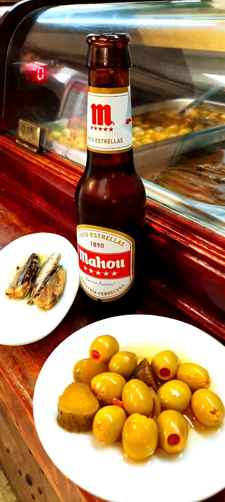 Bar Manju — Comida y bebida