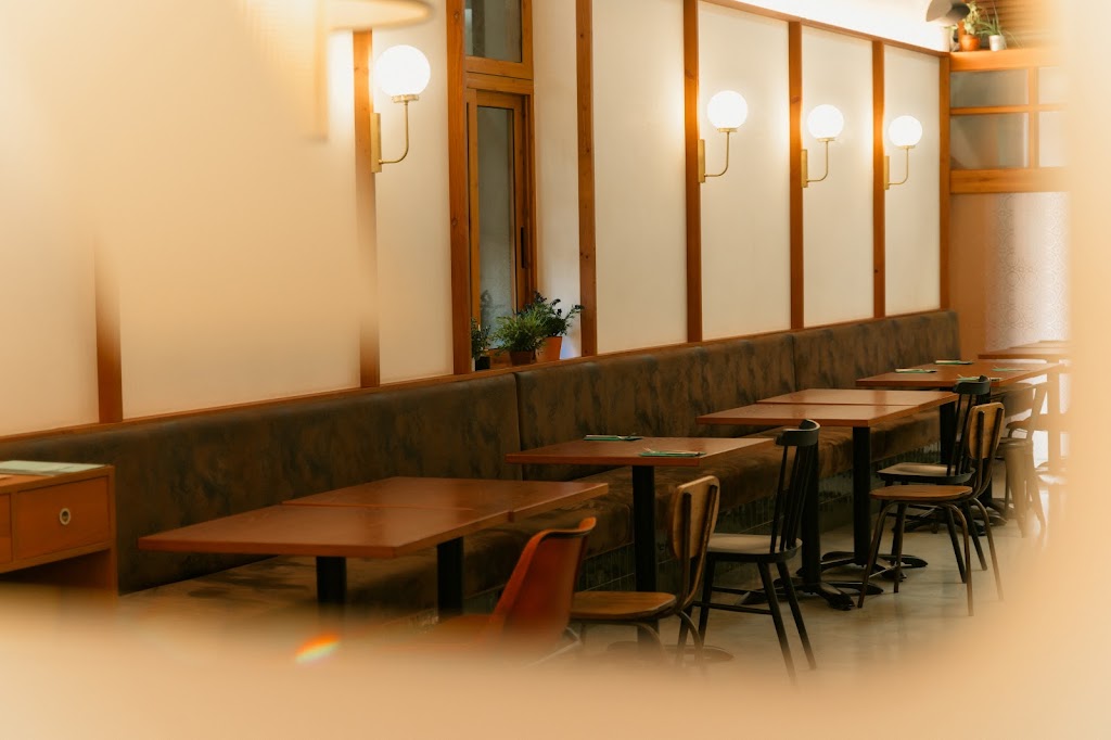 Omnivor - Vermouth / Restaurant / Cocktails — Ambiente