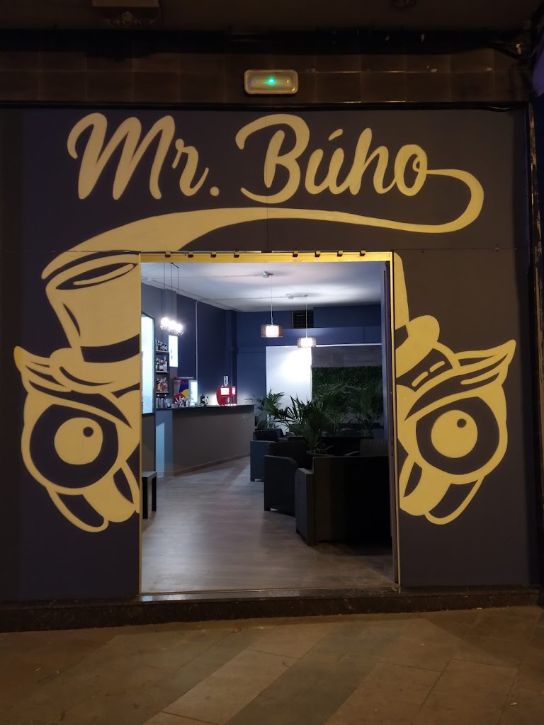 Bar Mr buho drink and food
