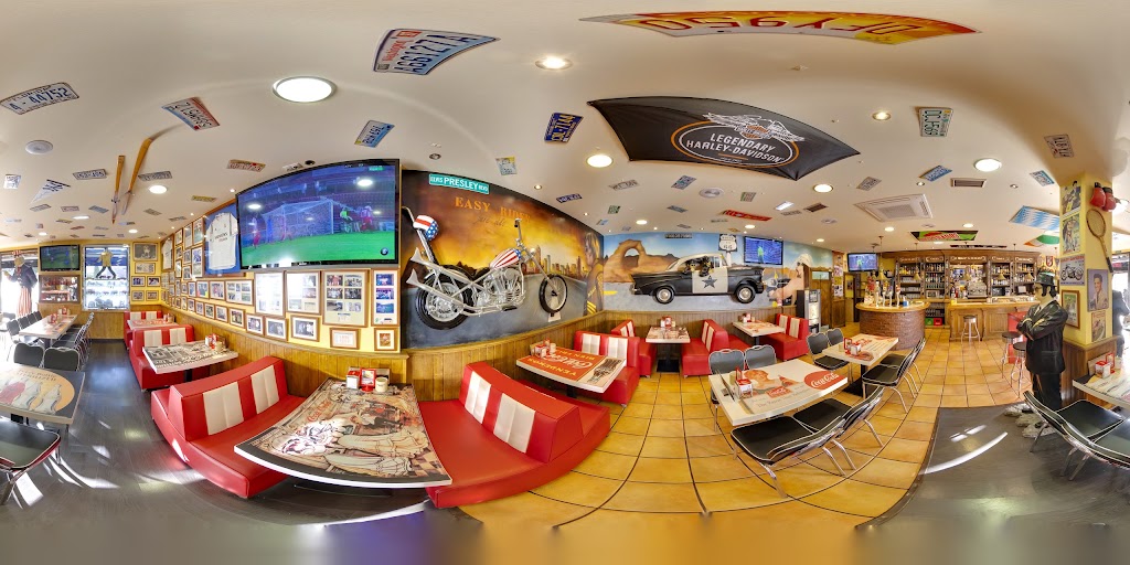 Mc Charly & Company Cafe — Ambiente
