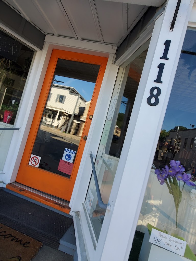 Meme's Florist & Gifts