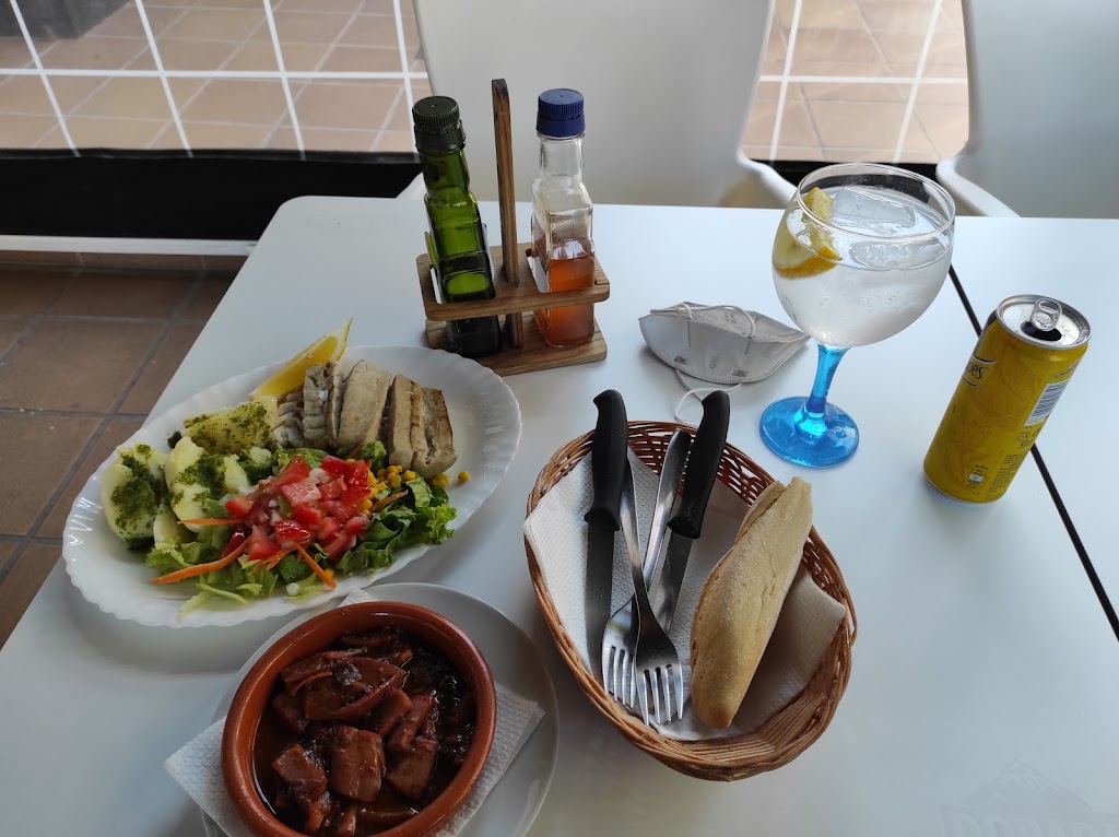 Restaurante Mar y Tierra Candelaria — Comida y bebida