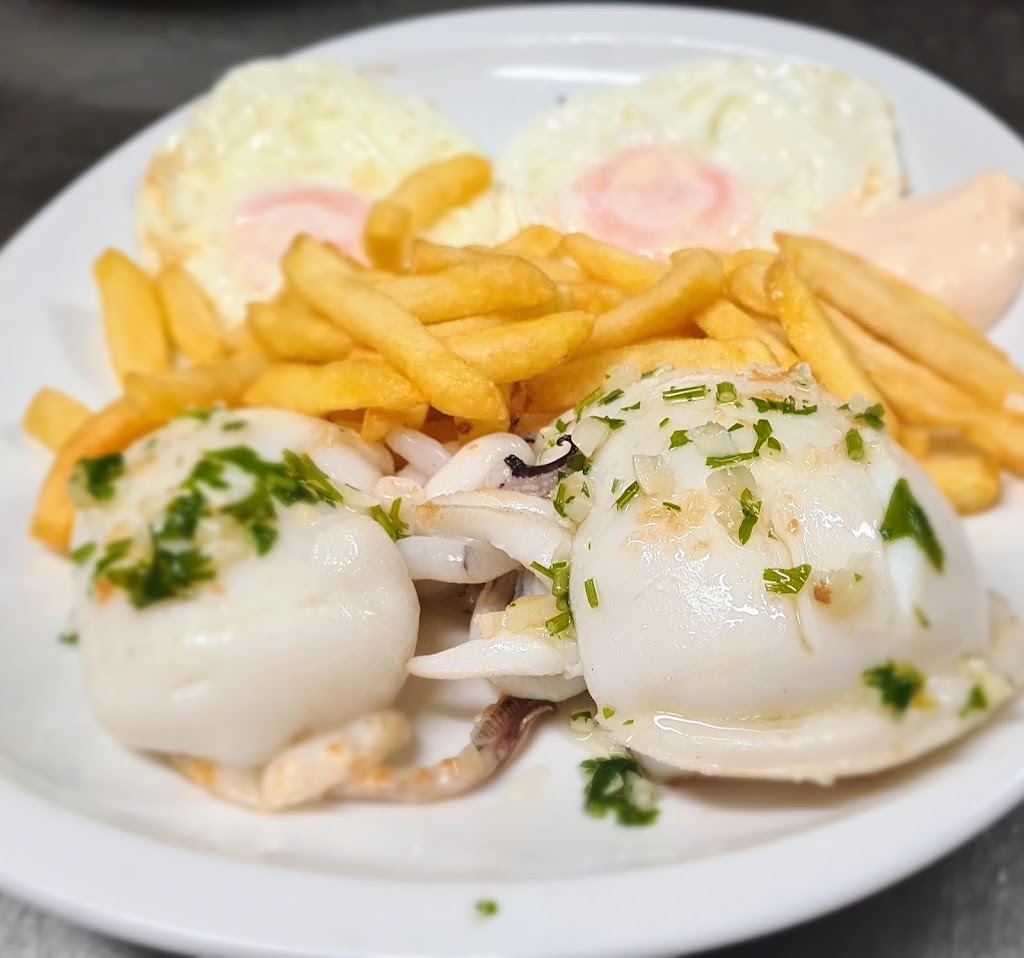 Bar Giralda — Comida y bebida