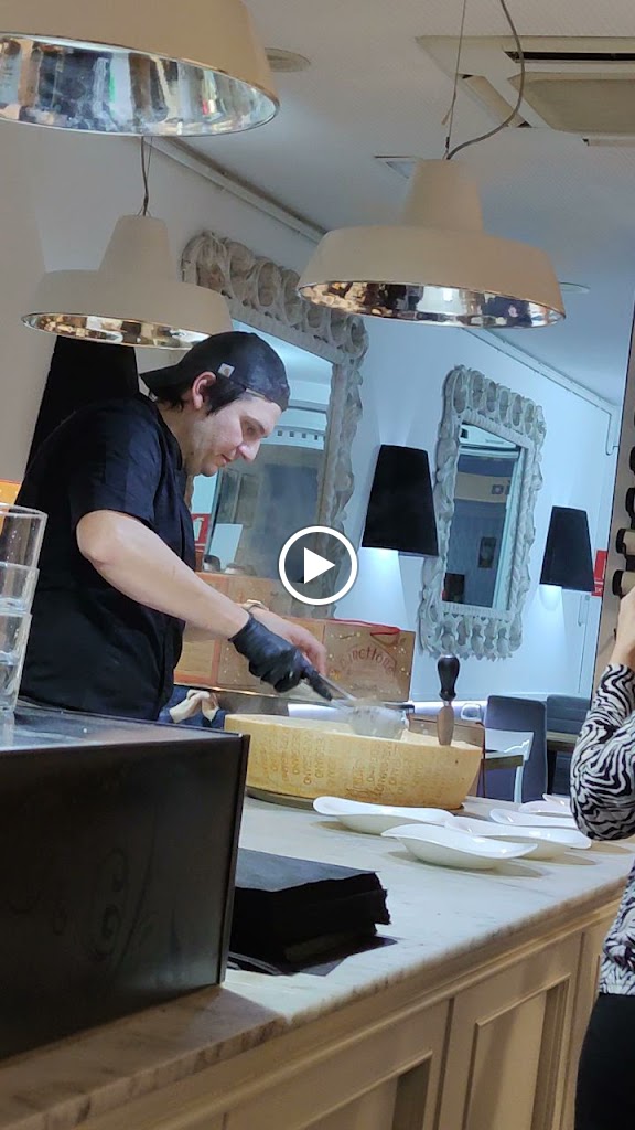 Mug Restaurante Italiano — Videos
