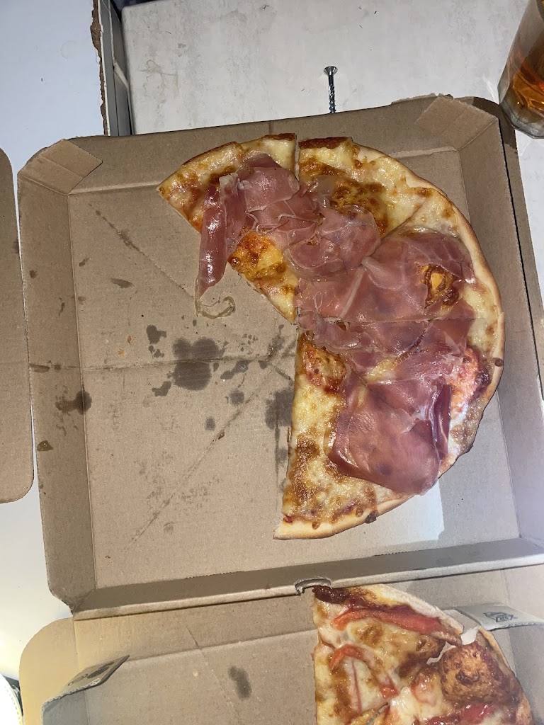 Pizzeria La siempreviva — Pizza
