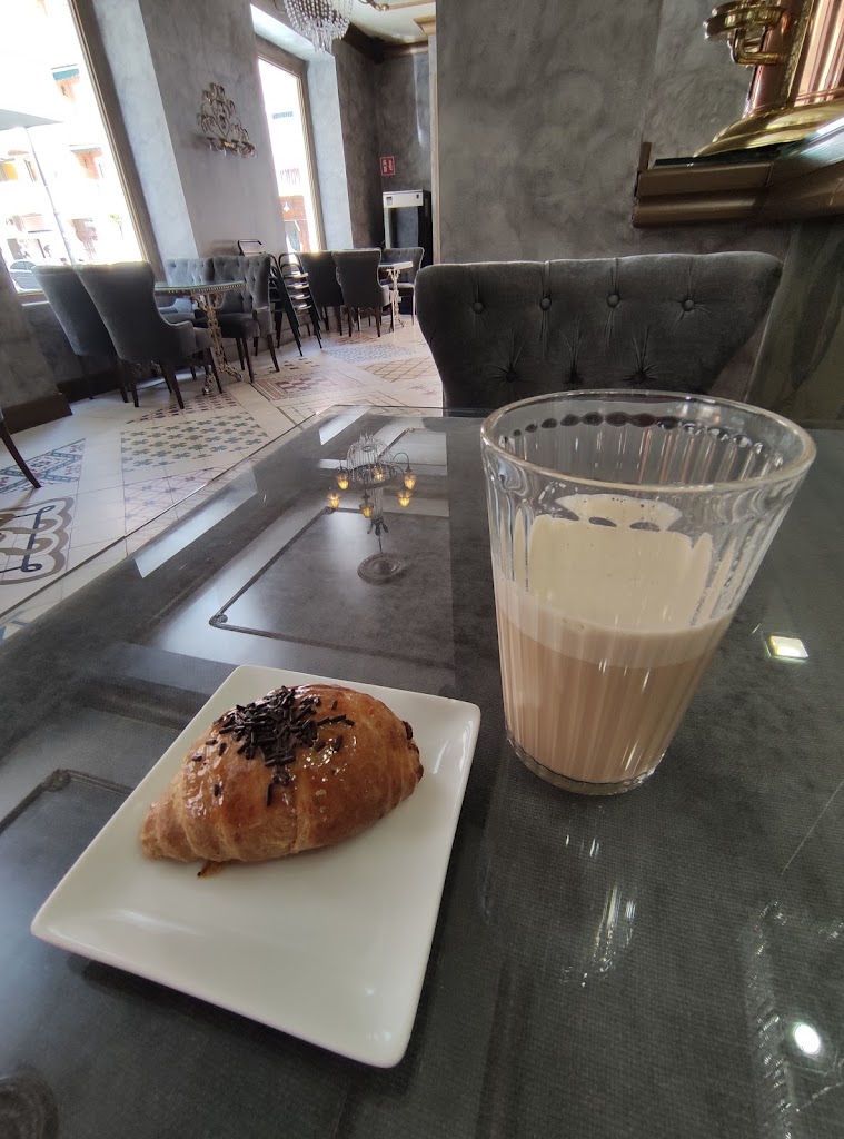Cafeteria Dulcinea — Cafe