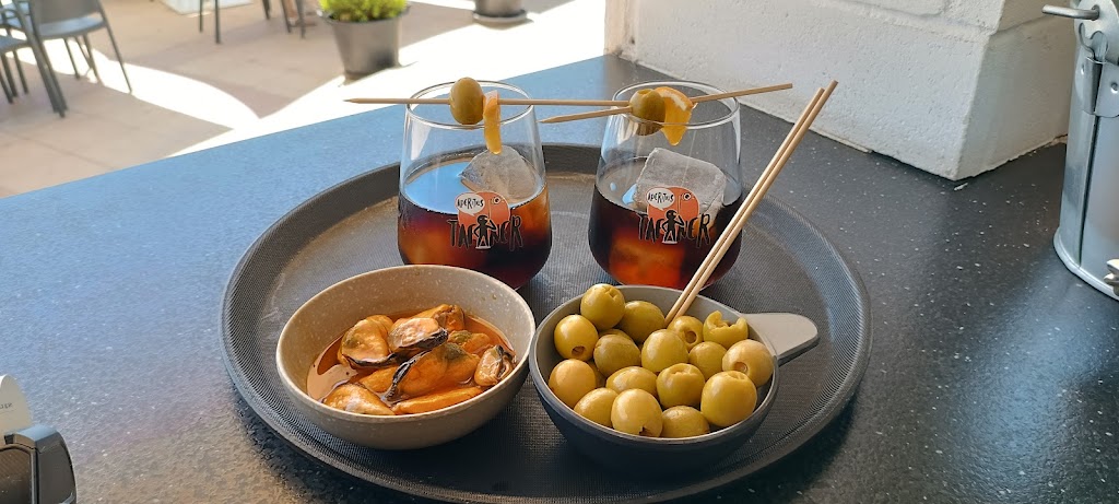 Bar laplaca — Comida y bebida