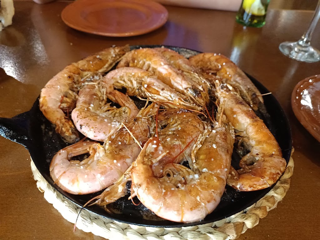 Meson Salazar — Comida y bebida