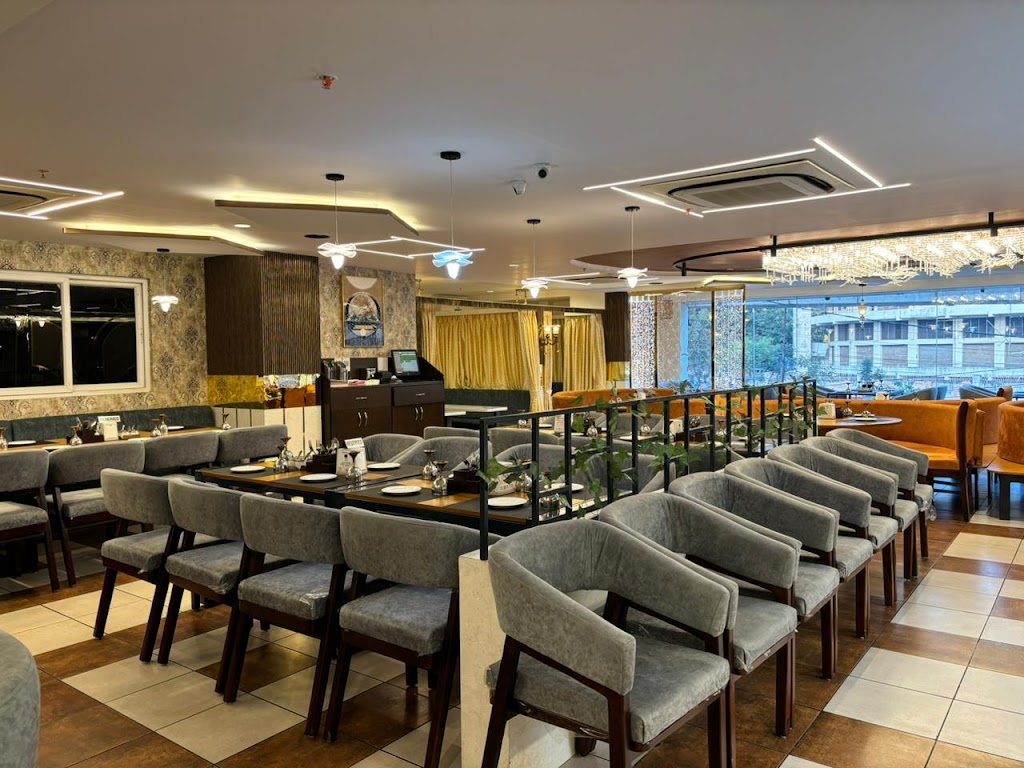Aamantran Hotel And Banquets