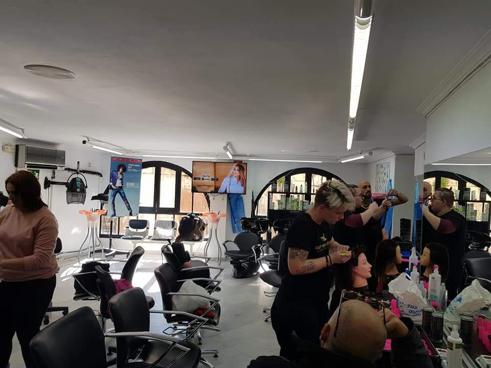 Vanity Hair Academy Peluqueria Y Estetica Nuria Ruiz