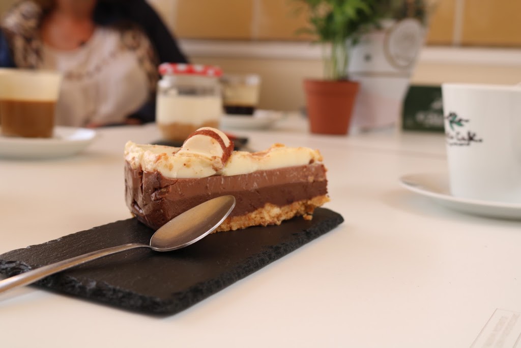 Cafeteria J J — Cafe