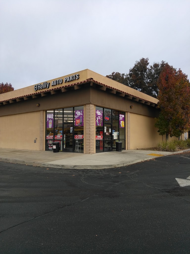 Auto parts store in Reedley