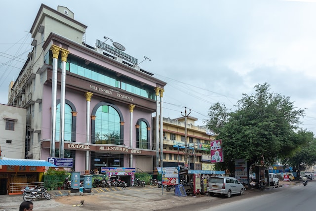 Oyo 23687 Kumaran Millennium Residency