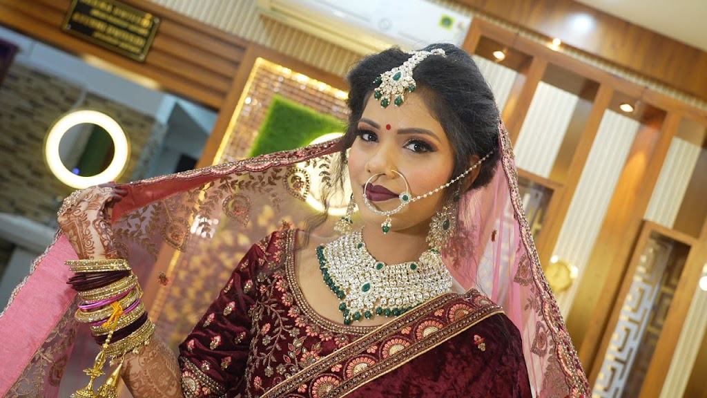 Roop Care Salon The Luxurious Ladies Salon