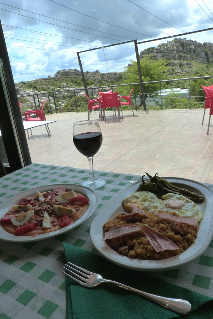 Restaurante Torcal Alto — Comida y bebida