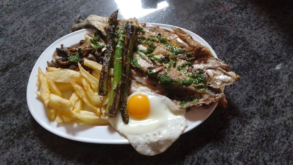 RESTAURANTE ANGIE — Comida y bebida