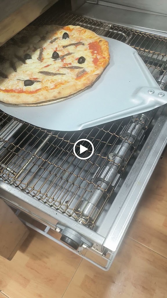 Pura Pizza — Comida y bebida