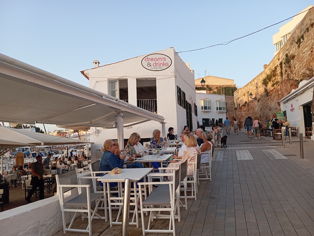 Dreams & Drinks Cocktail Bar