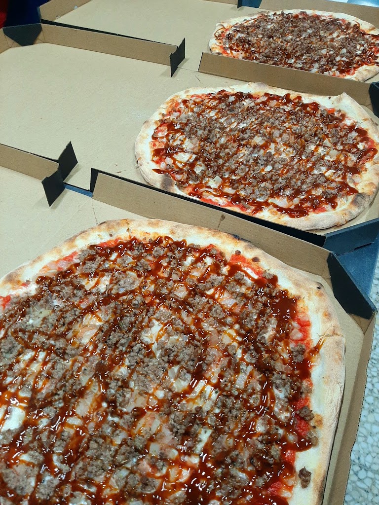 LUIGI's PIZZERIA GUIMAR — Pizza