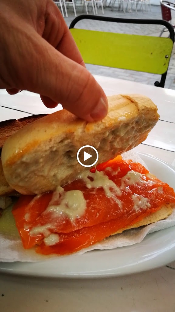 Cerveceria Bar Andaluz — Videos