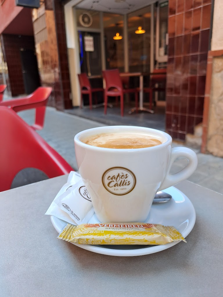 Bar O'BRIAN'S — Comida y bebida