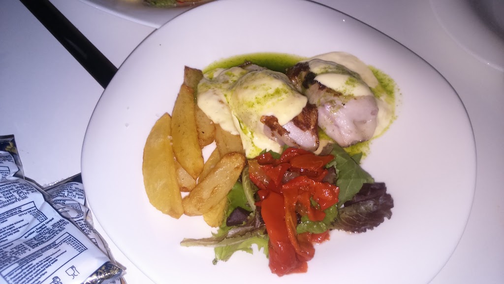 Lola Copas — Comida y bebida