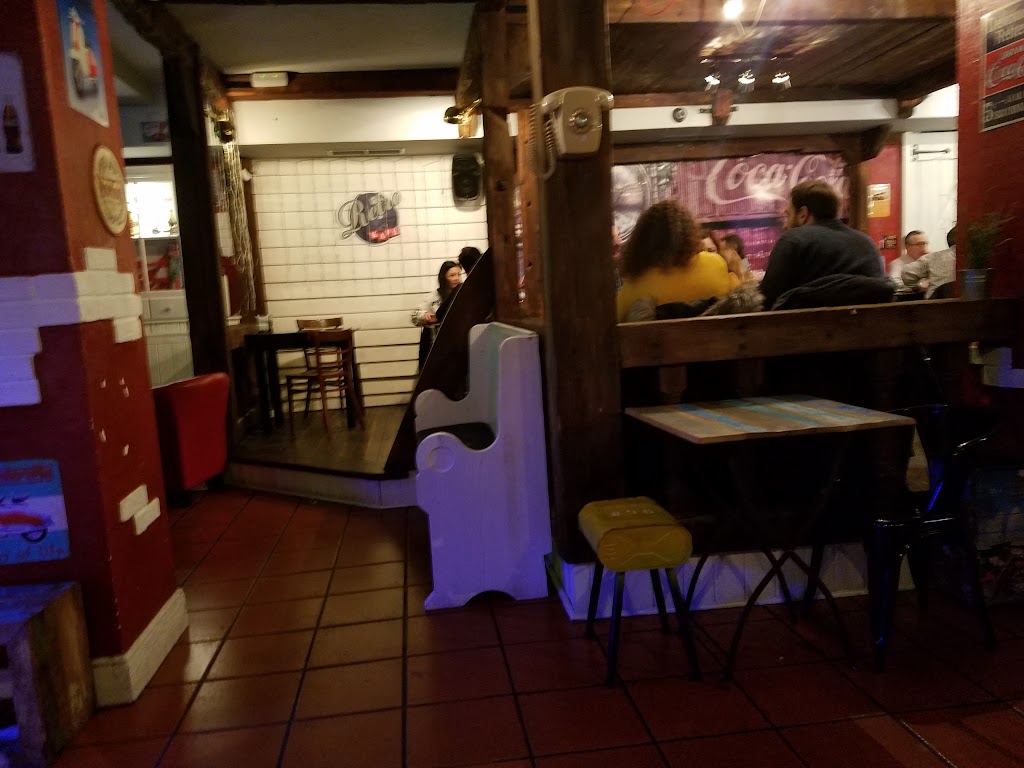 Retro Kafe — Ambiente
