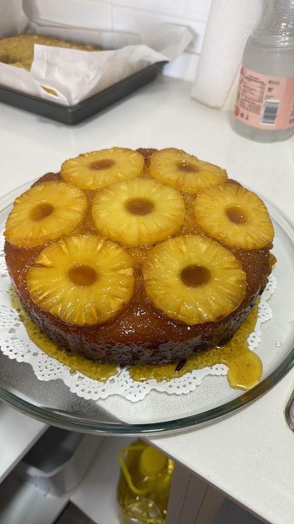 Pasteleria Dulcevilla — Comida y bebida
