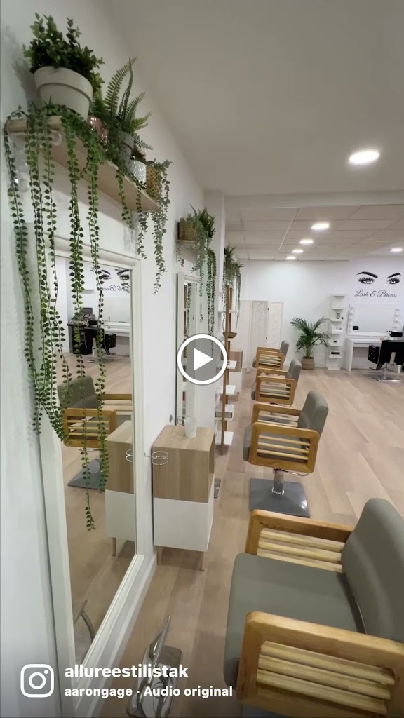 Allure — Interior