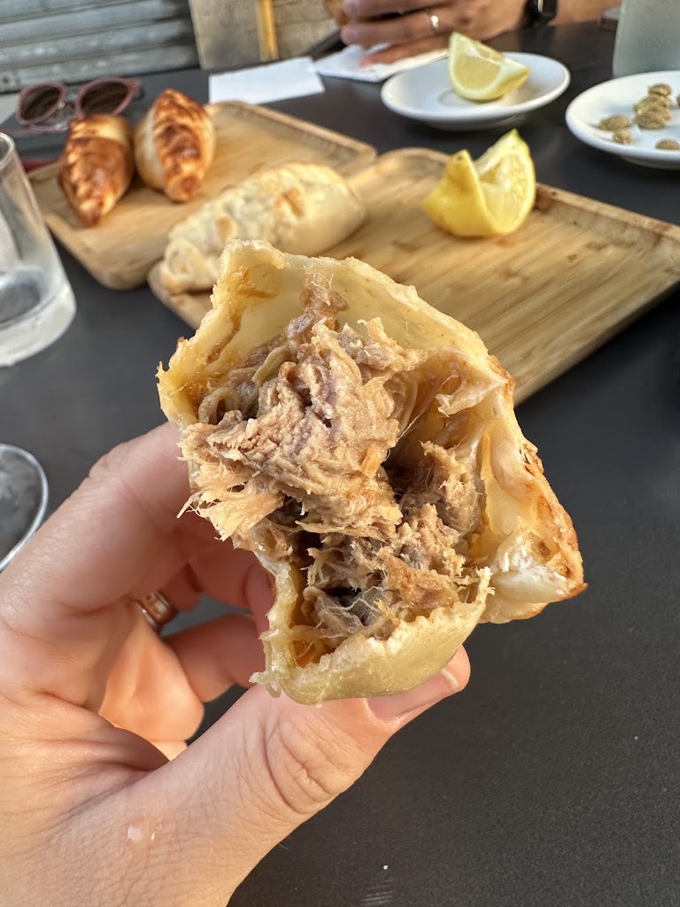 Bayres Bar — Comida y bebida