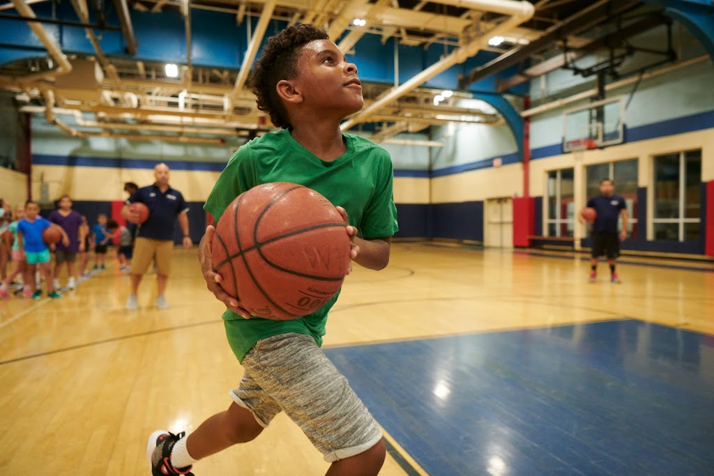  Chelsea Piers Field House